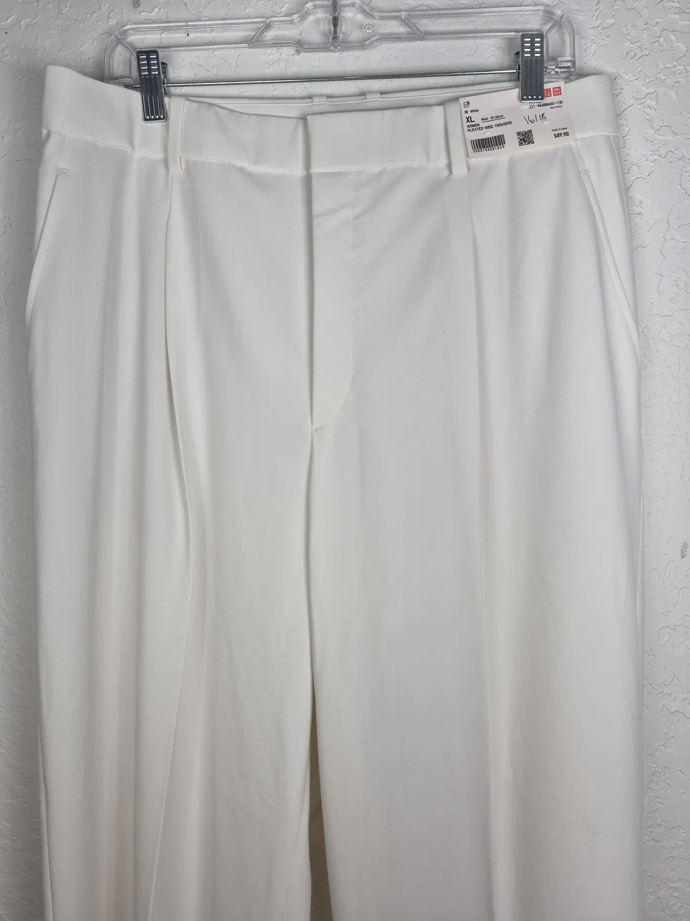 XL Uniqlo Cream Wide-Leg Dress Pants